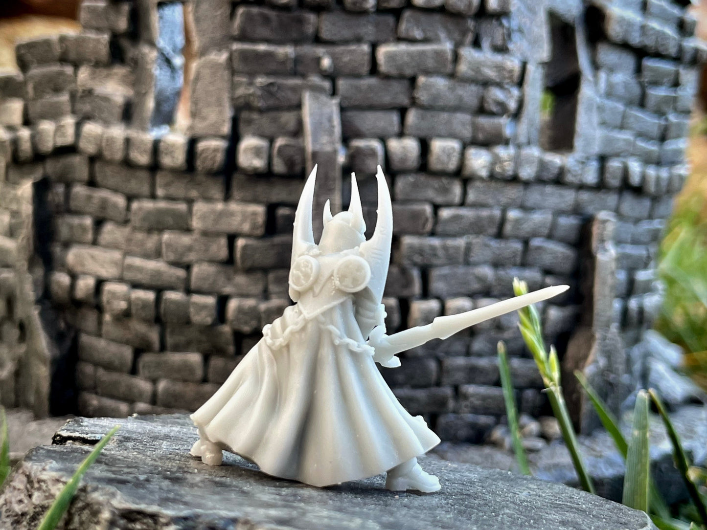 Male Paladin/Warlock Miniatures  | RPG Minis | D&D | DND | RPG | Tabletop Gaming |  From Cross Lances