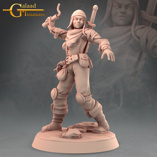 Female Alchemist Miniature (2 poses)  | RPG Minis | D&D | DND | RPG | Tabletop Gaming |  From Galaad Miniatures